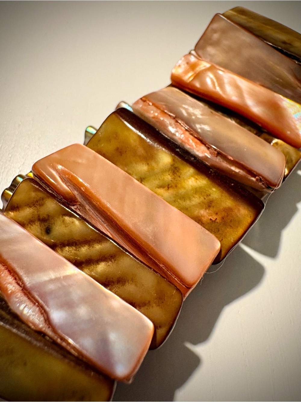 Natural Dyed Shell Stretch Bracelet - Peach & Olive Tones - Vintage